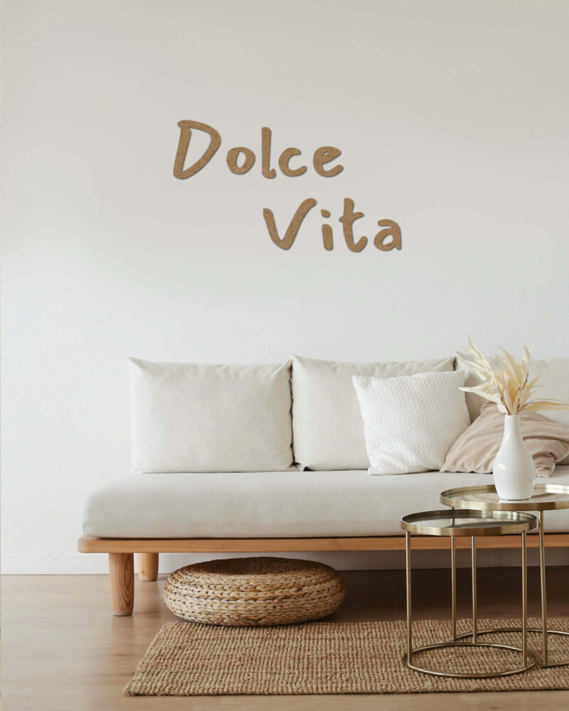 Lettre en bois design pour la décoration de la maison